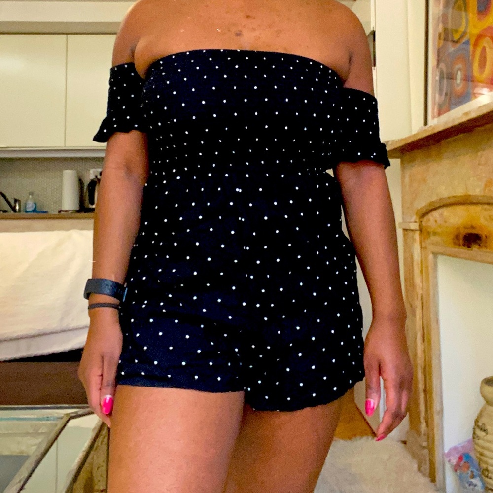 Off the shoulders polka dot romper